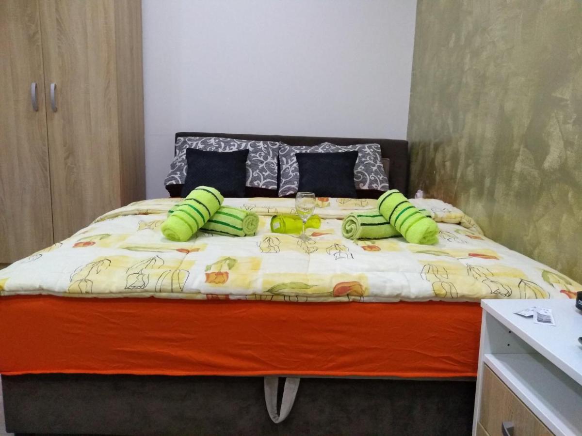 Lucky Apartment Belgrad Exteriör bild