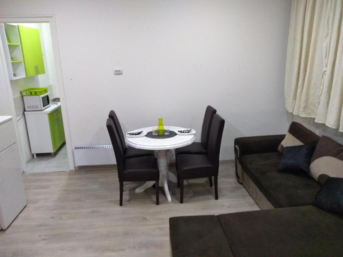Lucky Apartment Belgrad Exteriör bild