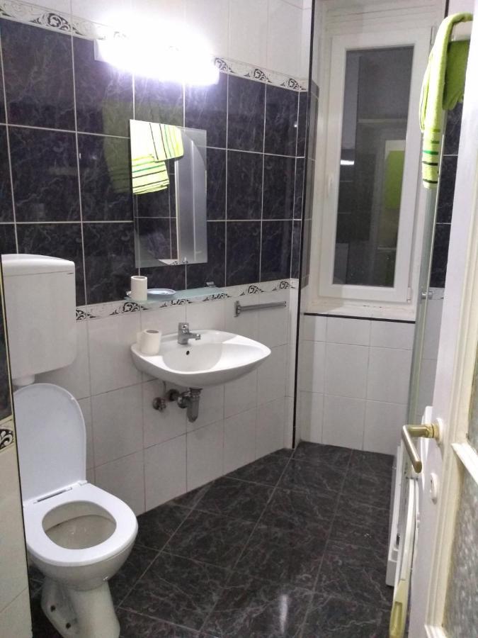 Lucky Apartment Belgrad Exteriör bild