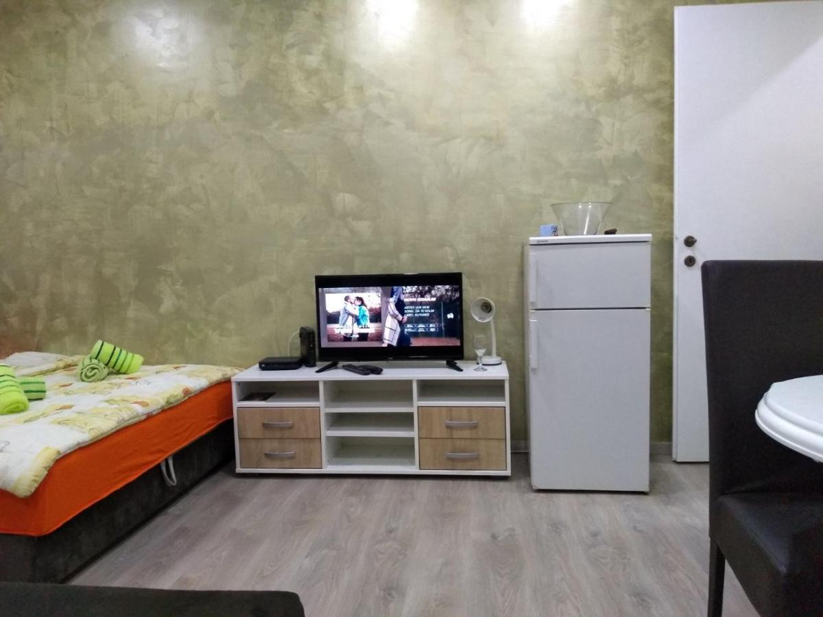 Lucky Apartment Belgrad Exteriör bild